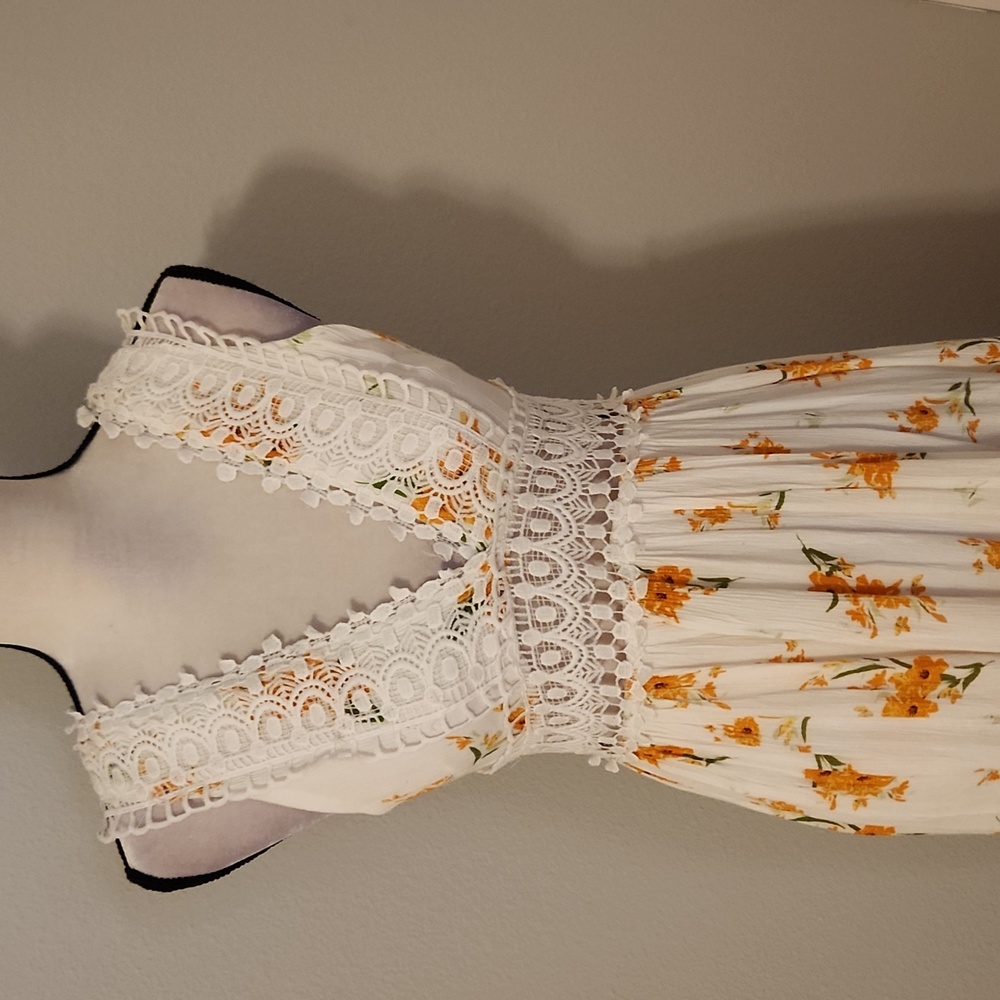 Floral and Lace Romantic Feminine Boho Open Back maxi dress - Picture 3 of 6